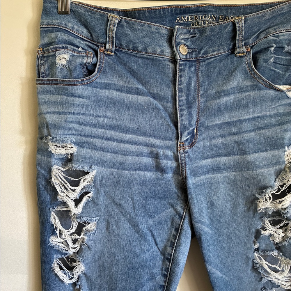 American Eagle | Distressed Blue Women's Jeans